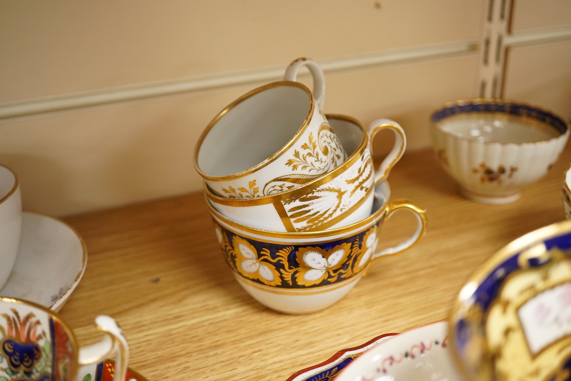 A group of 18th / early 19th century English porcelain tea wares, Worcester, Spode, etc
